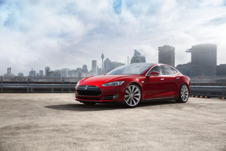  Tesla Model S P85+ 2012 года  (AU) (фото 1 из 11)